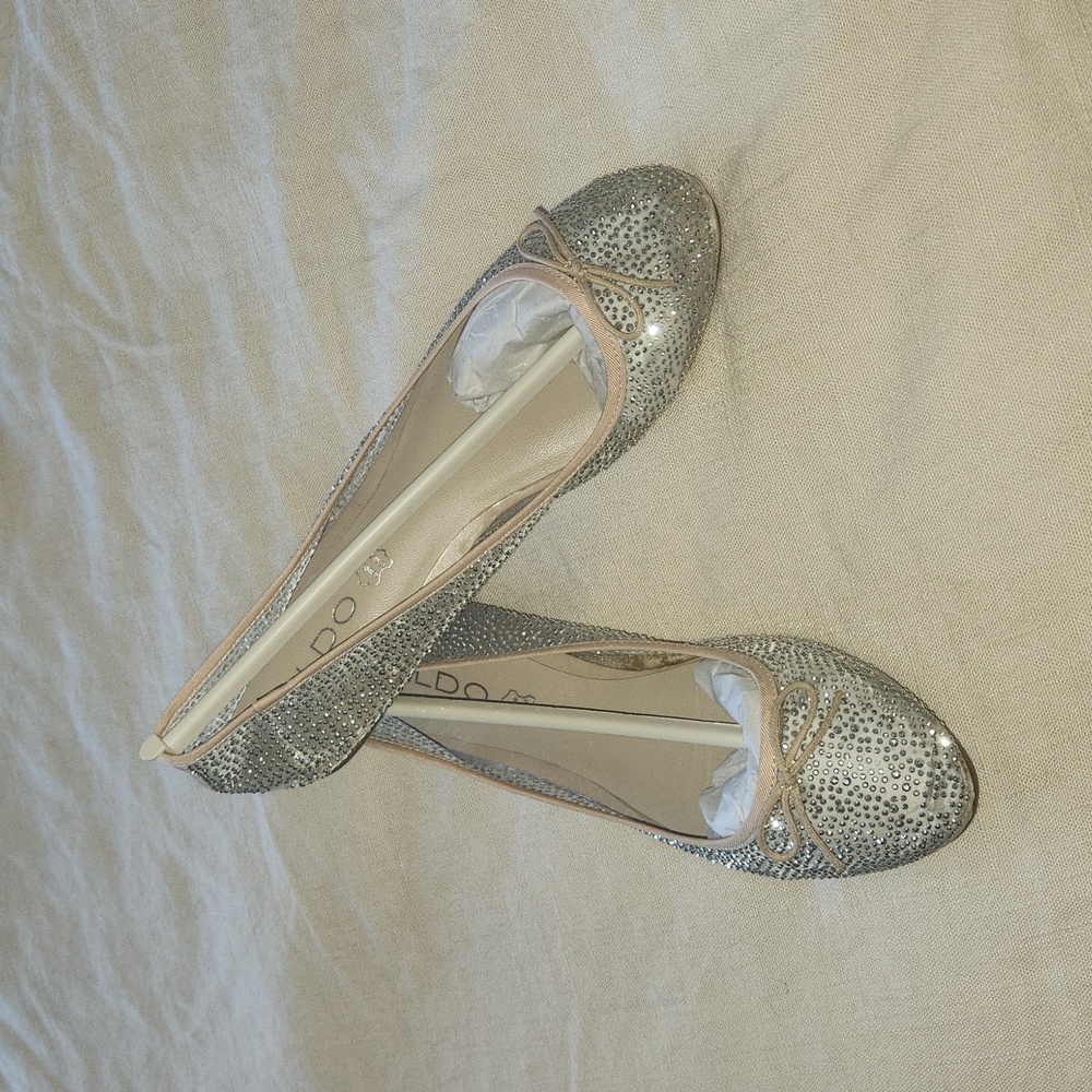 Flats - Picture 2 of 2